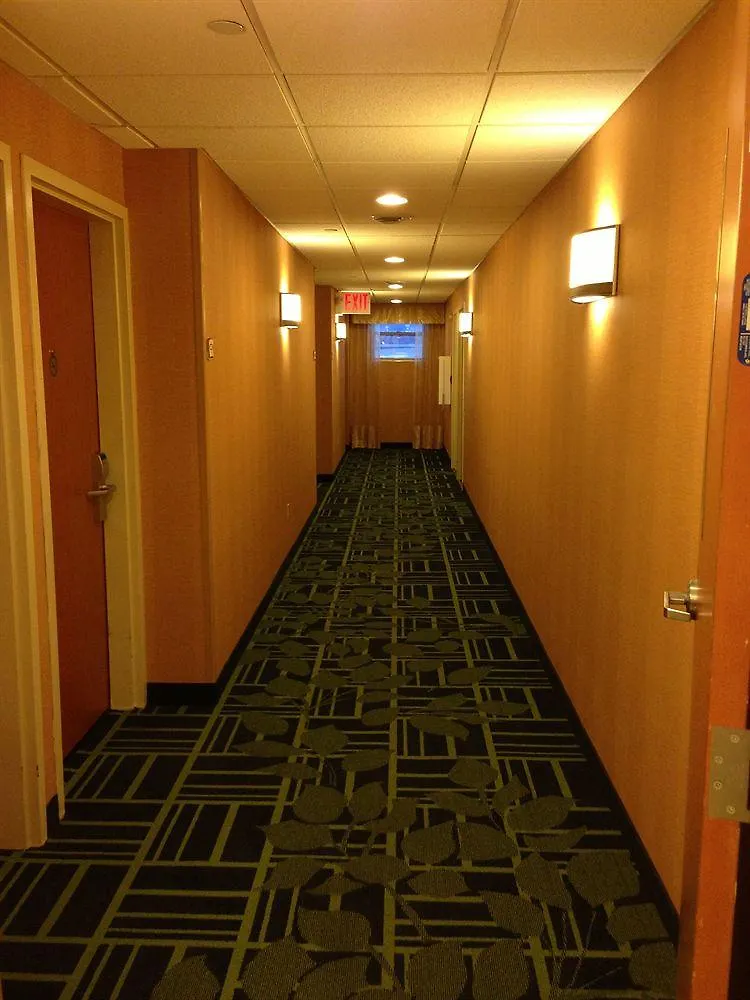 Fairfield Inn By Marriott New York Laguardia Airport/Flushing 3*,