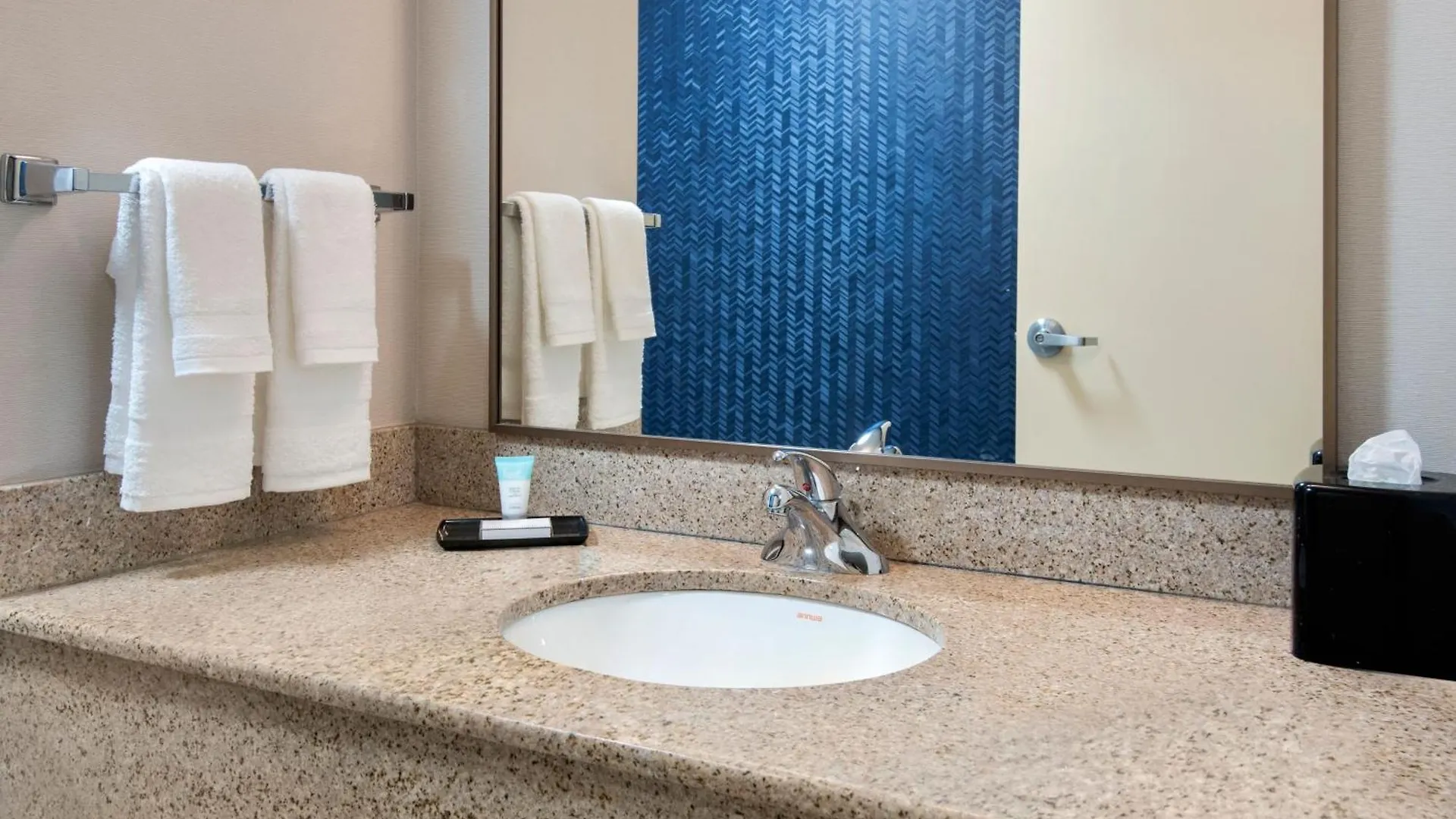 Fairfield Inn By Marriott New York Laguardia Airport/Flushing Hotel